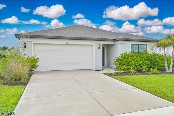 $379,900 | 10792 Firebush Circle, North Fort Myers, FL 33917