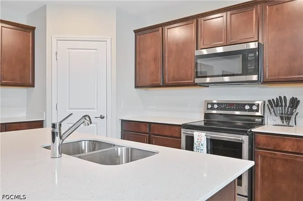 $379,900 | 10792 Firebush Circle, North Fort Myers, FL 33917