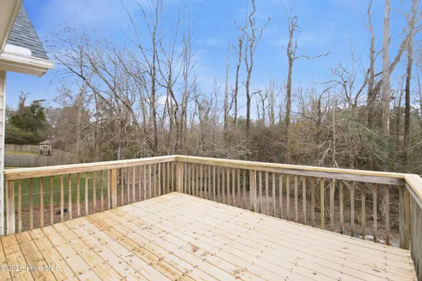 $1,975 | 144 Raintree Circle, Jacksonville, NC 28540