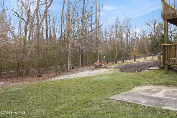 $1,975 | 144 Raintree Circle, Jacksonville, NC 28540