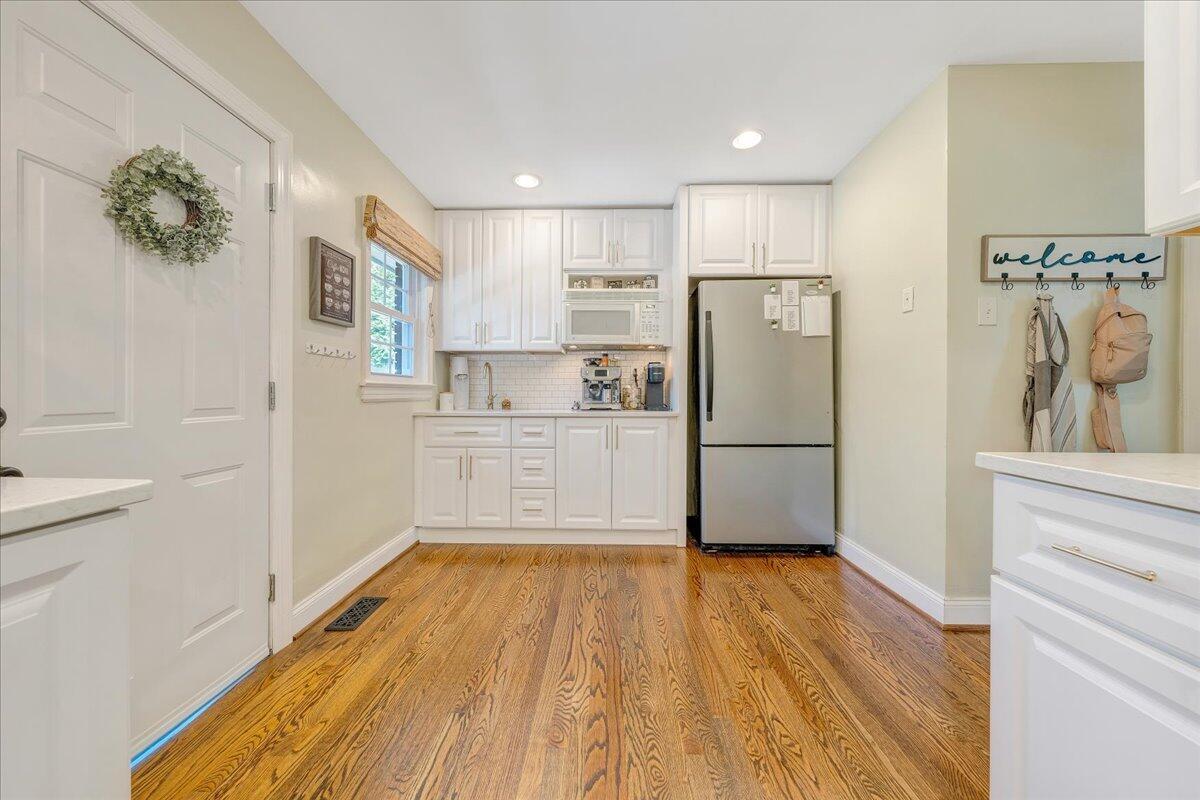 3277 White Oak Road Southwest Roanoke, VA 24014 - Photo 13 of 50 Kitchen