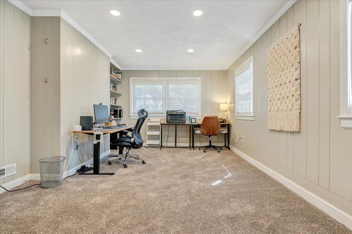3277 White Oak Road Southwest Roanoke, VA 24014 - Photo 18 of 50 Office/Den