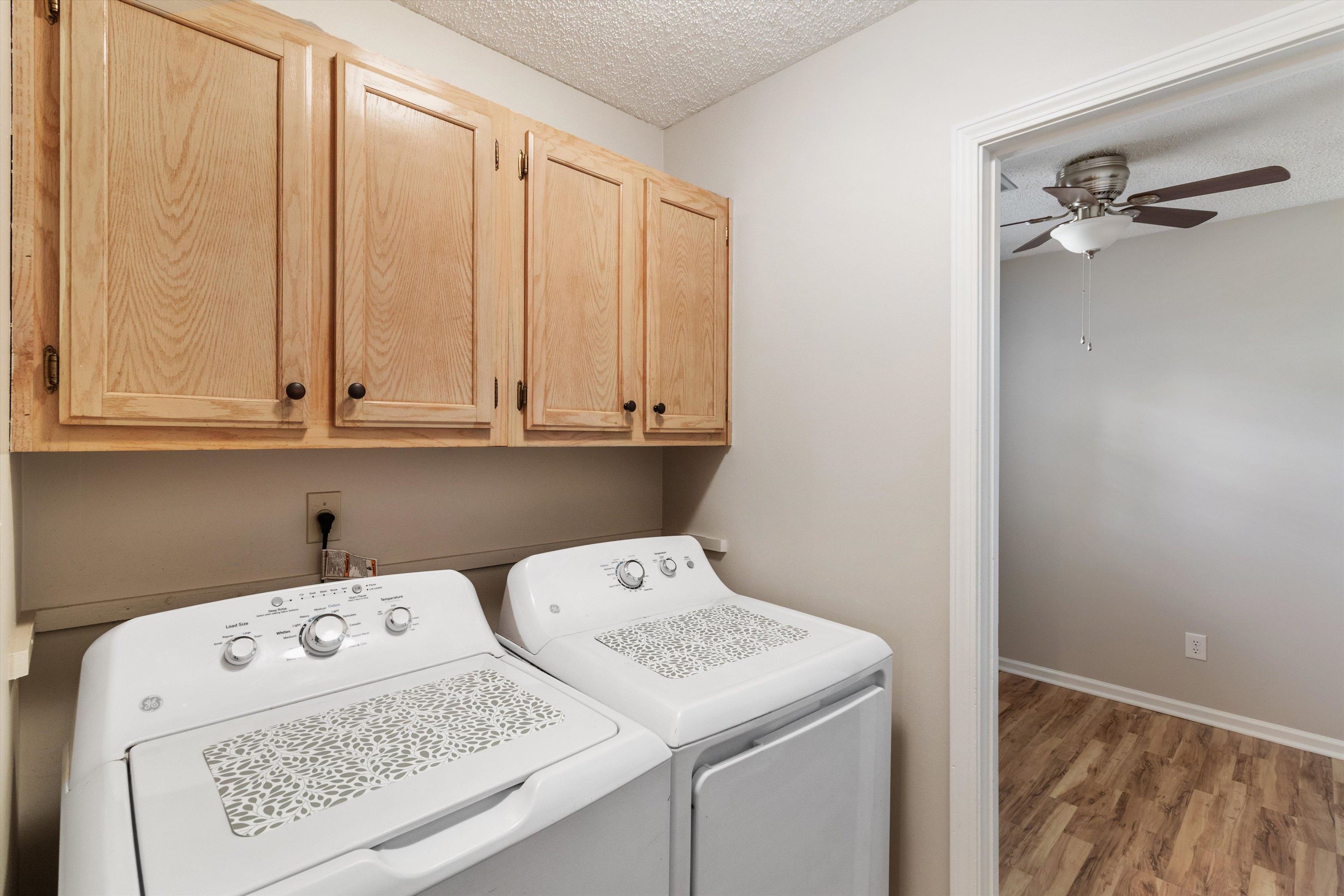 465 Harts Way Drive Collierville, TN 38017 - Photo 14 of 29 a utility room with dryer and washer
