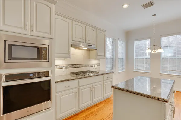 $2,800 | 3015 West Park At Fairdale, Houston, TX 77057