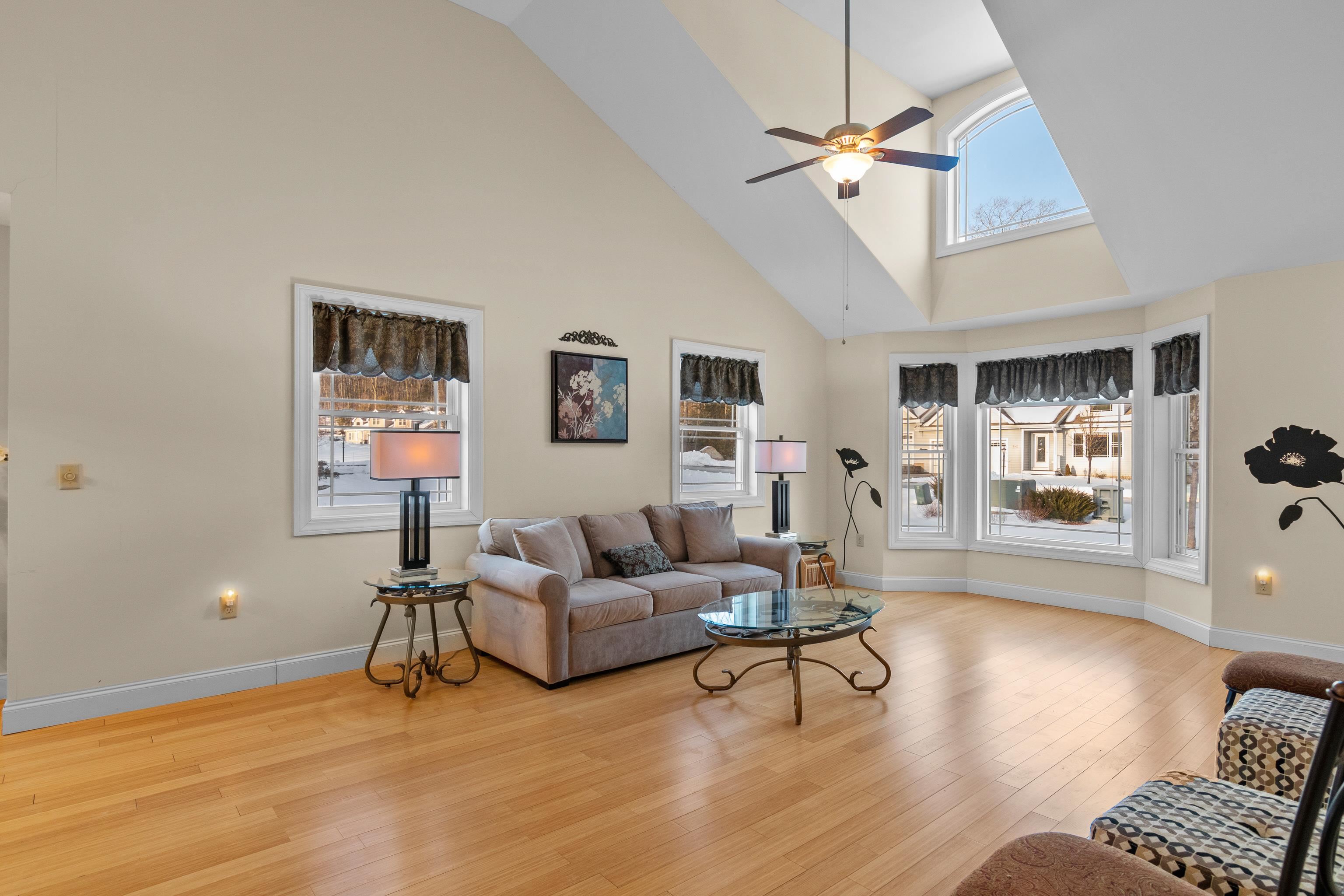 8 R Indian Hill Road Derry, NH 03038 - Photo 12 of 40