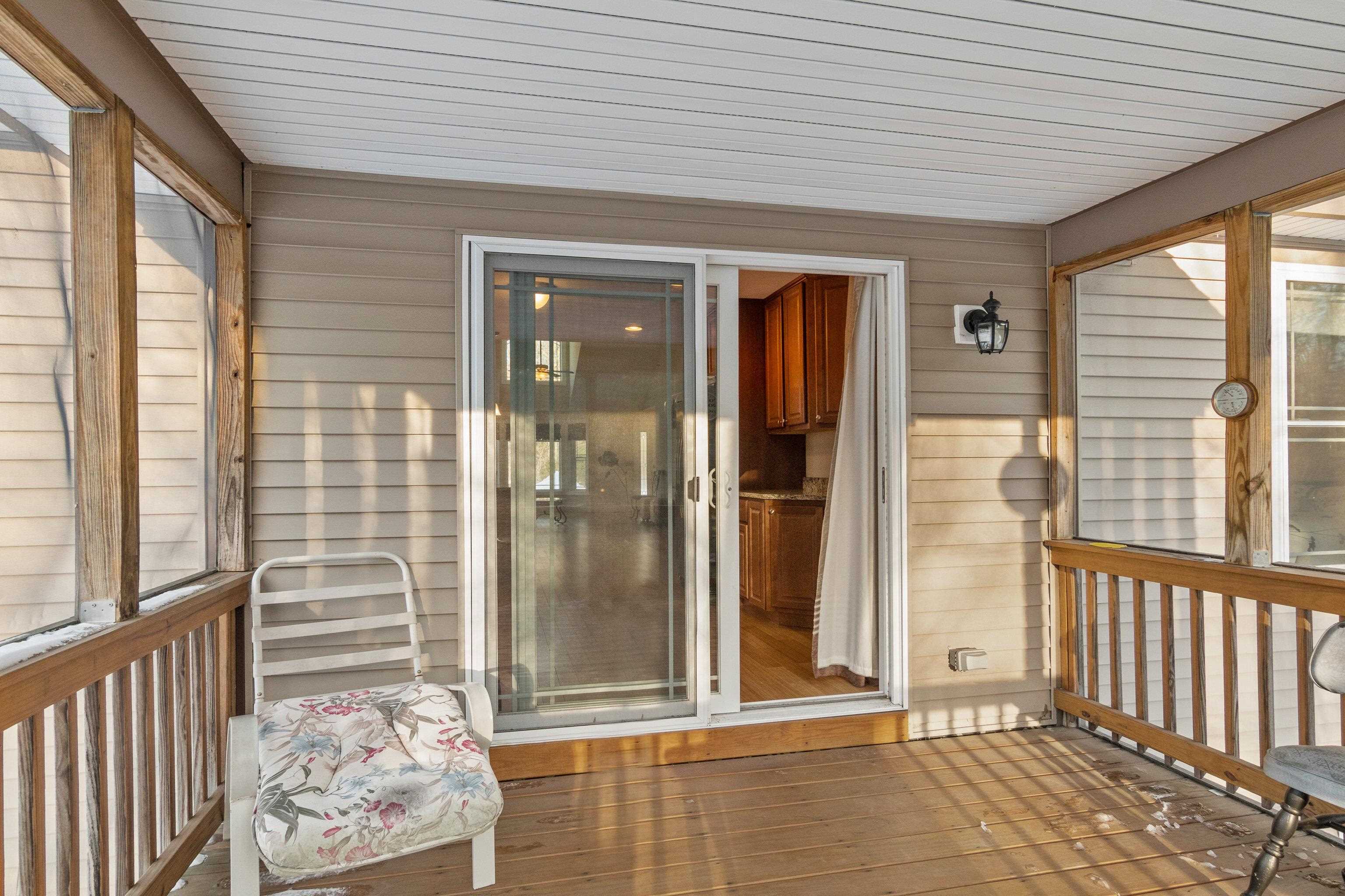 8 R Indian Hill Road Derry, NH 03038 - Photo 14 of 40
