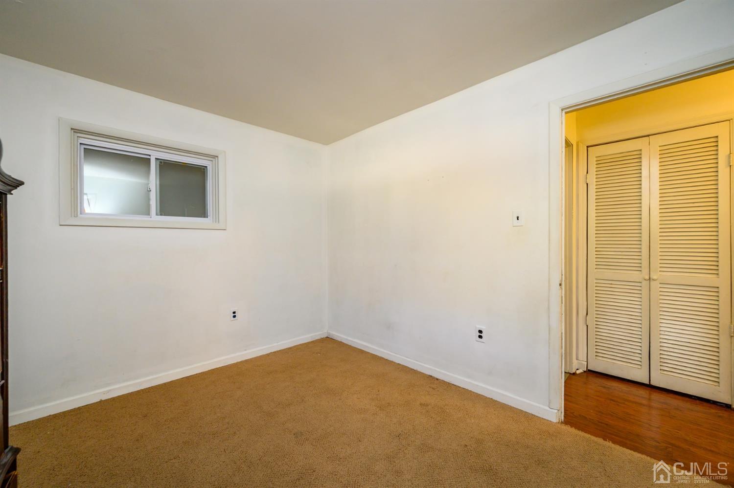 317 Maple Road Mount Laurel, NJ 08054 - Photo 24 of 38 an empty room with windows