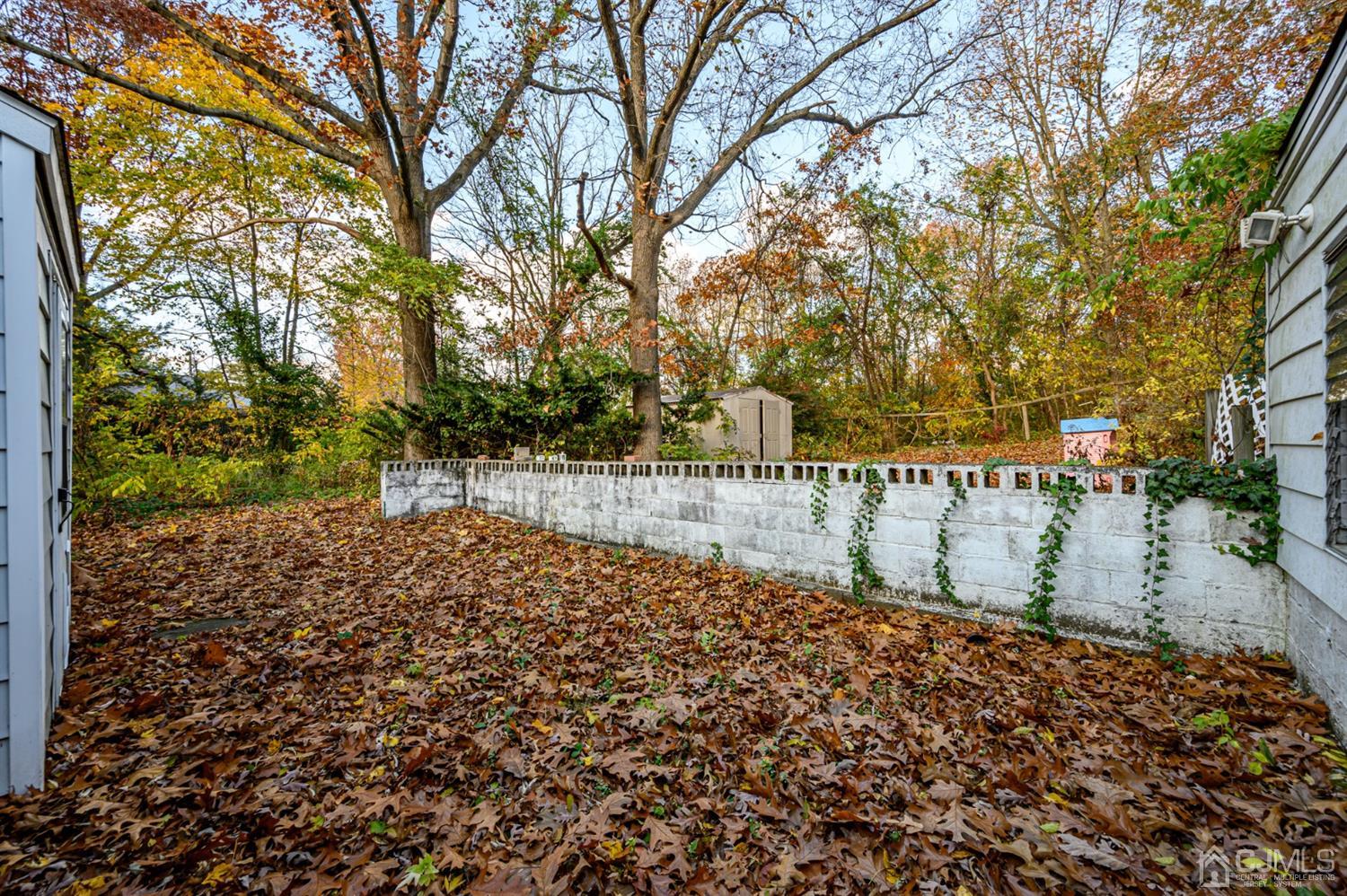 317 Maple Road Mount Laurel, NJ 08054 - Photo 26 of 38 a view of yard