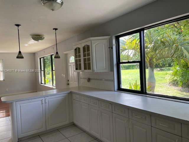 17200 Southwest 208th Street Miami, FL 33187 - Photo 6 of 16 kitchen