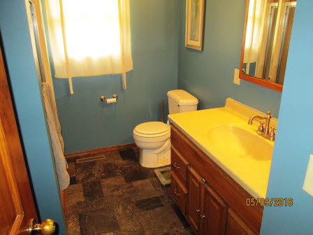 186 East Seidlers Road Kawkawlin, MI 48631 - Photo 14 of 22