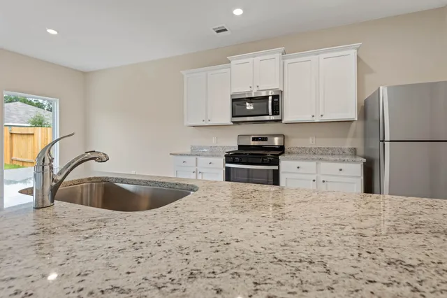 $299,900 | 10377 Red Cardinal Drive, Cleveland, TX 77328