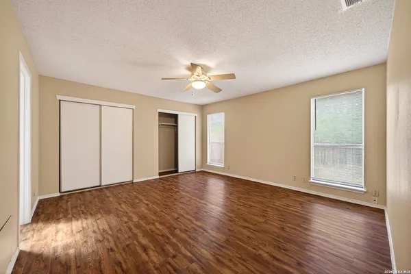 $1,500 | 117 Deerglen Avenue, Universal City, TX 78148