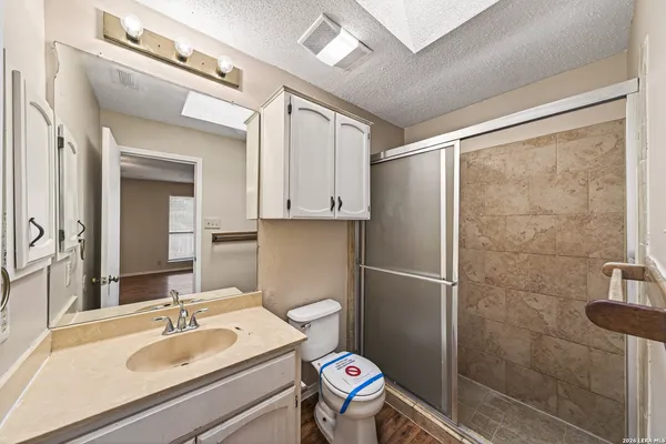 $1,500 | 117 Deerglen Avenue, Universal City, TX 78148