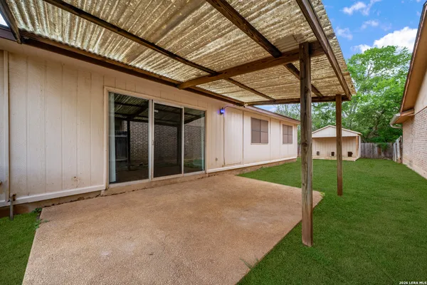 $1,500 | 117 Deerglen Avenue, Universal City, TX 78148