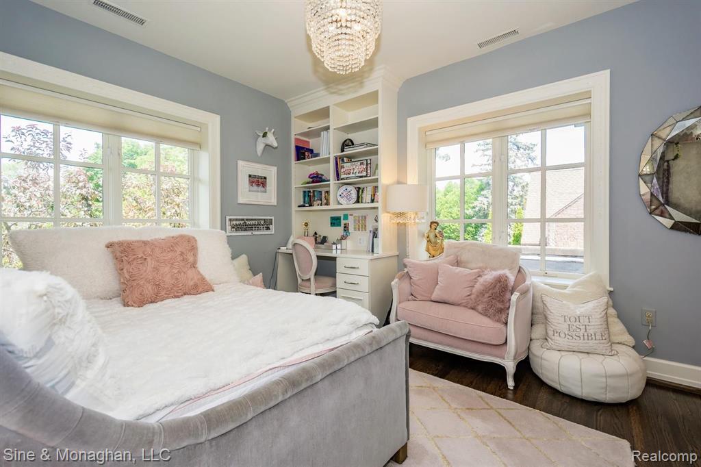 1040 Devonshire Road Grosse Pointe Park, MI 48230 - Photo 46 of 95