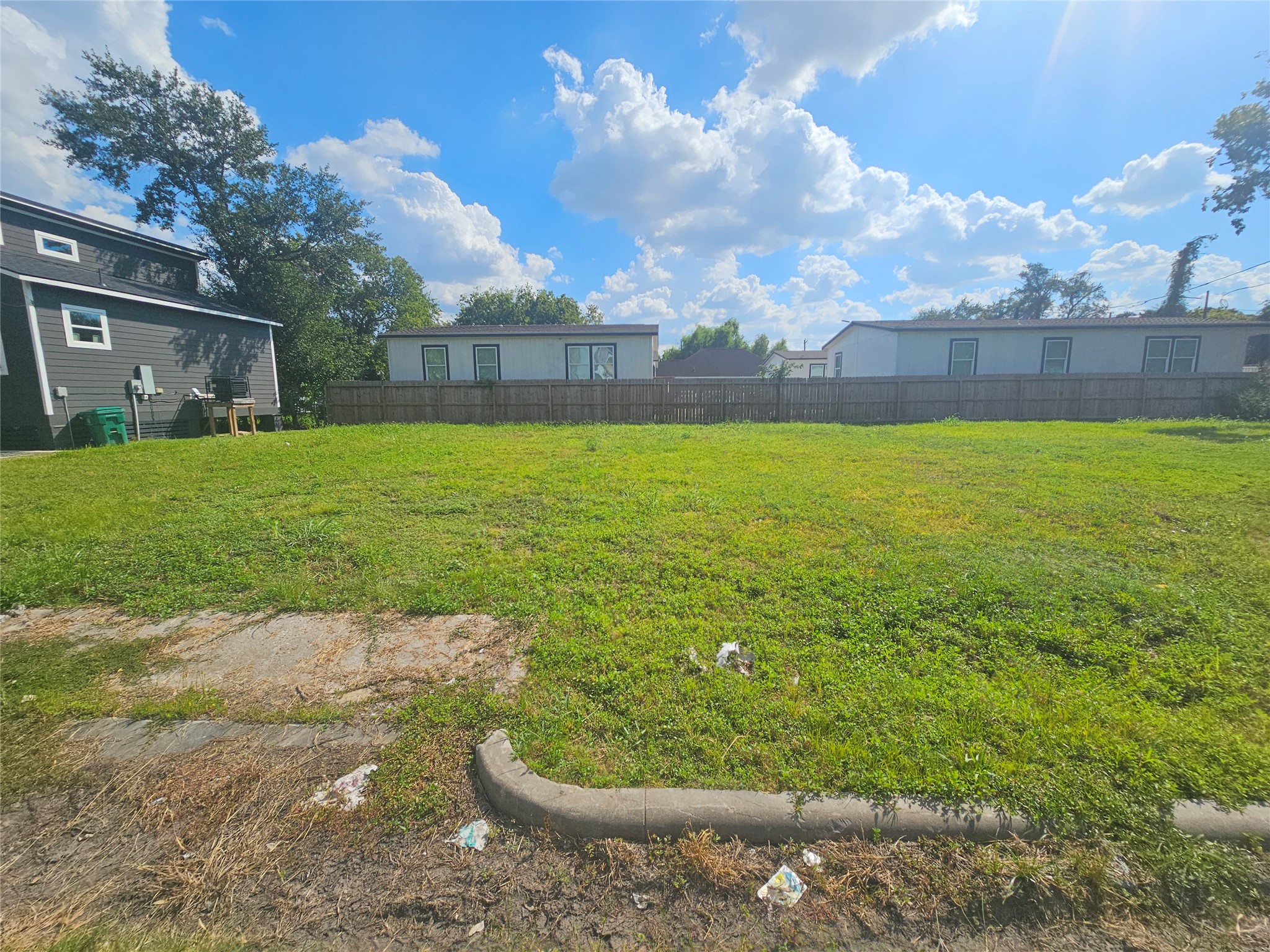 2602 Noble Street Houston, TX 77026 - Photo 3 of 11 a view of a back yard