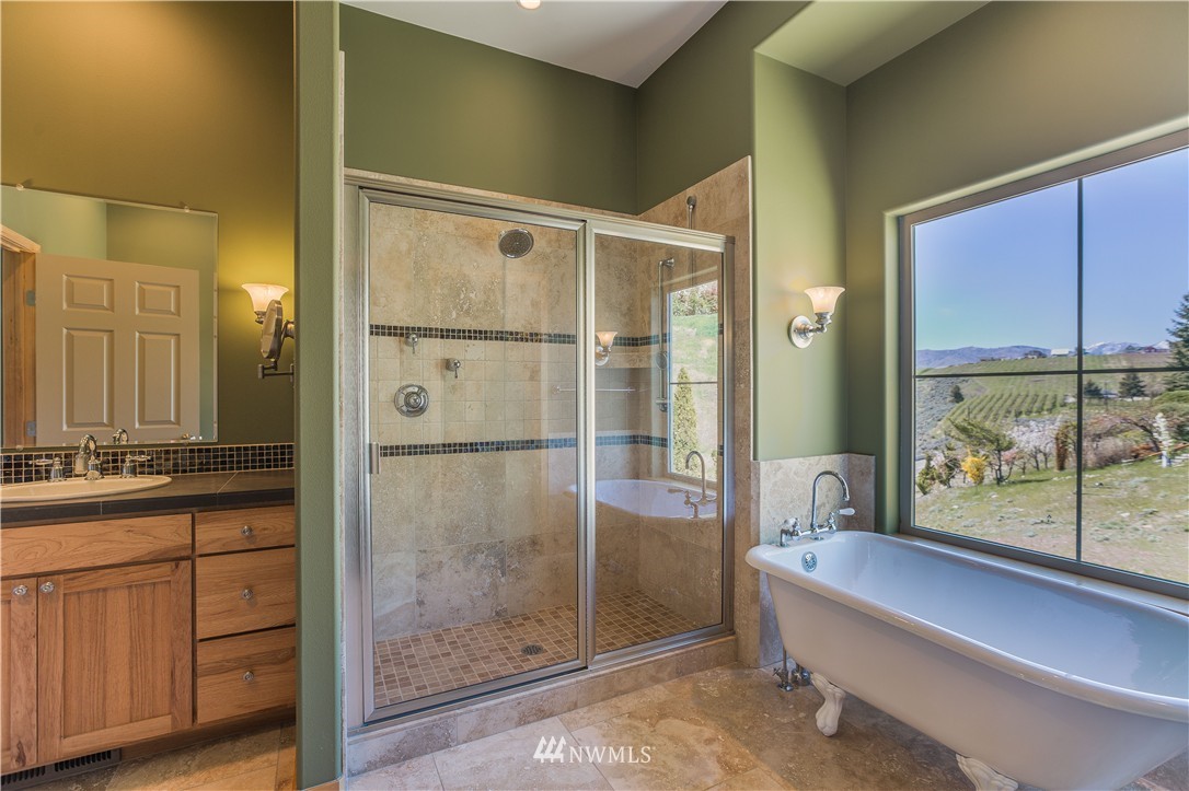 918 West Parkview Road Chelan, WA 98816 - Photo 7 of 9 Gallery Image 7