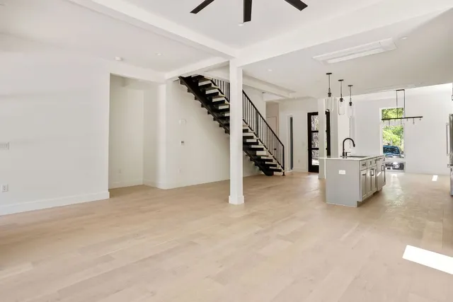 $765,000 | 2609 Davis Lane, Unit 1, Austin, TX 78748