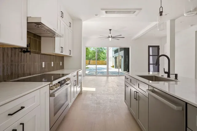 $765,000 | 2609 Davis Lane, Unit 1, Austin, TX 78748