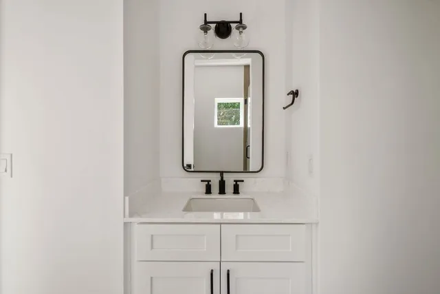 $765,000 | 2609 Davis Lane, Unit 1, Austin, TX 78748