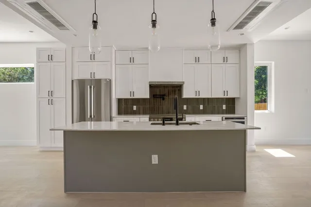 $765,000 | 2609 Davis Lane, Unit 1, Austin, TX 78748