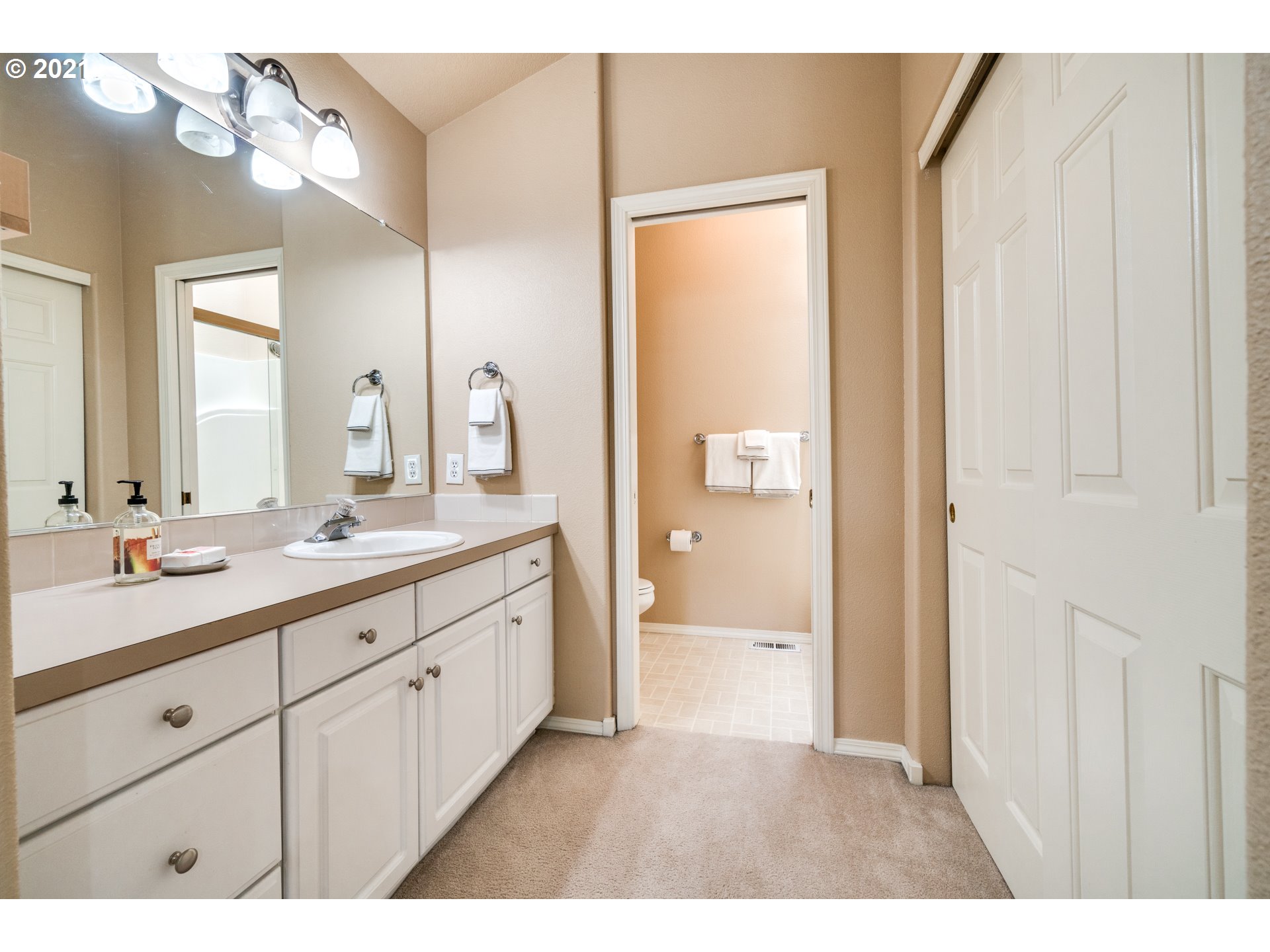 549 Southwest California Street Portland, OR 97219 - Photo 17 of 22 Gallery Image 17