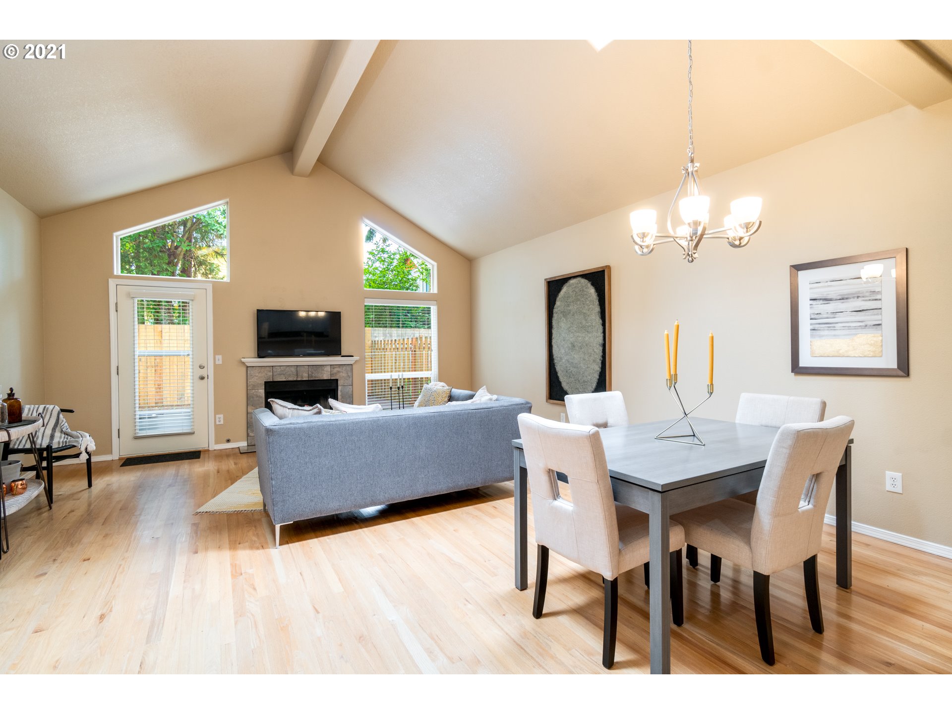 549 Southwest California Street Portland, OR 97219 - Photo 9 of 22 Gallery Image 9