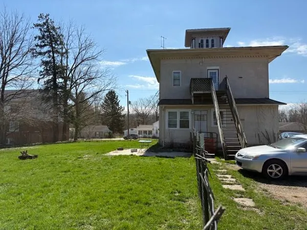$249,900 | 608 West Michigan Avenue, Paw Paw, MI 49079
