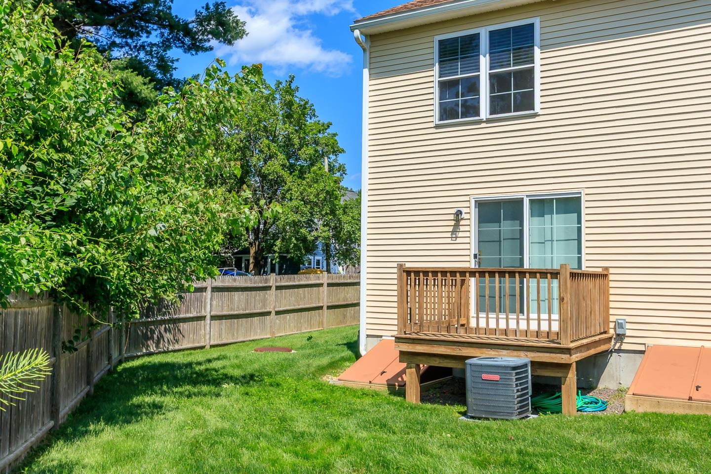 37 Highland Avenue, Unit 1 Derry, NH 03038 - Photo 4 of 28