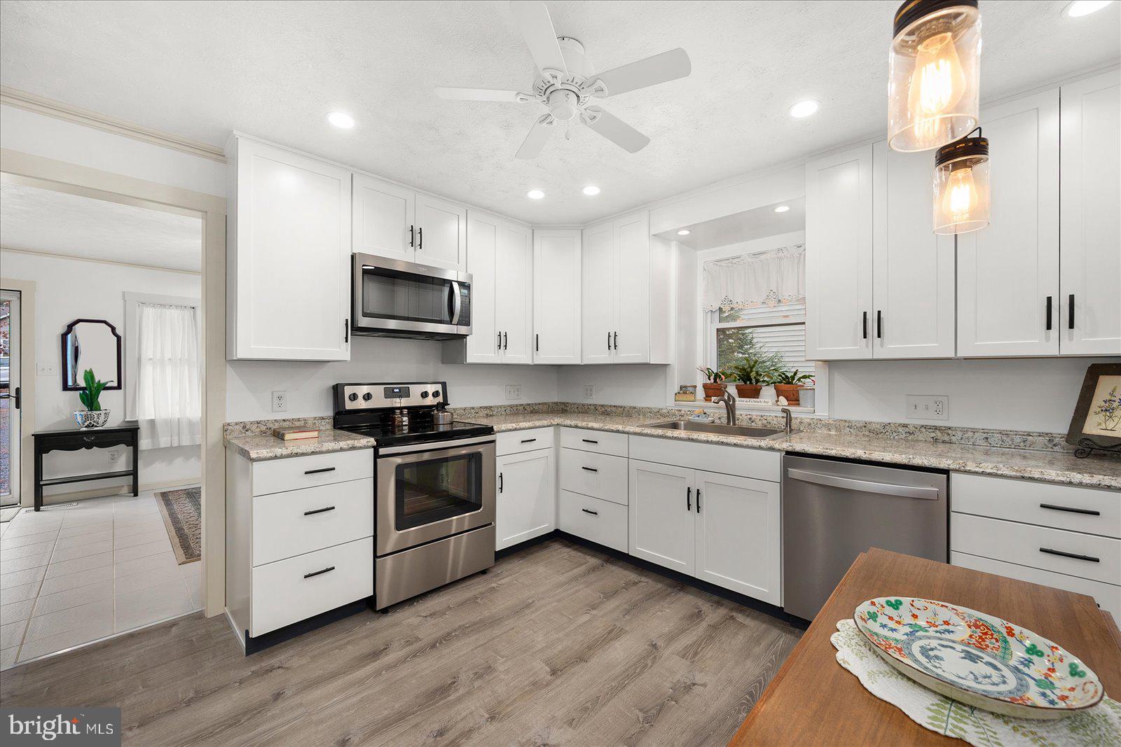 40 Harpoon Road Berlin, MD 21811 - Photo 7 of 27 Eat-in kitchen