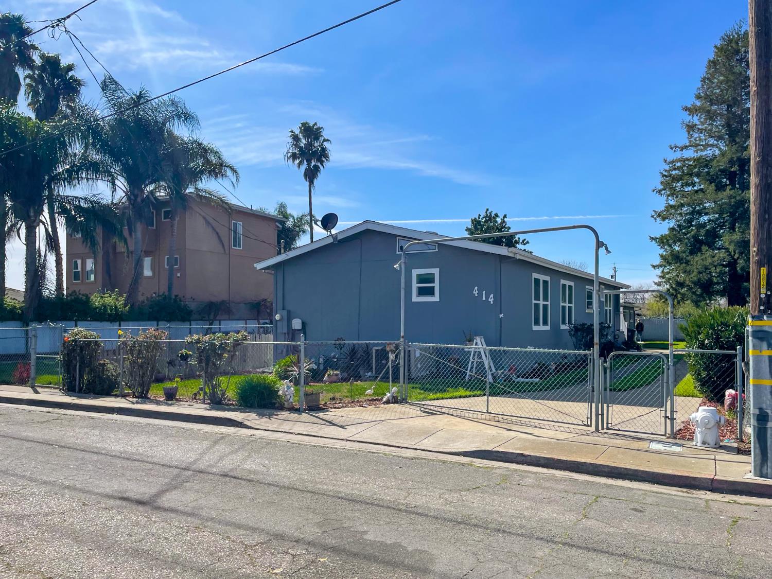 414 F Street Isleton, CA 95641 - Photo 6 of 49 a view of a house with a yard