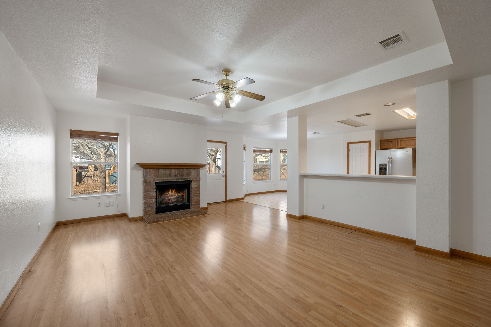 1402 Quicksilver Circle Round Rock, TX 78665 - Photo 5 of 39