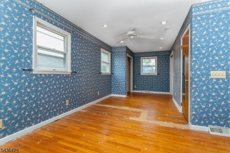 44 Adelphia Road Parsippany, NJ 07054 - Photo 17 of 32
