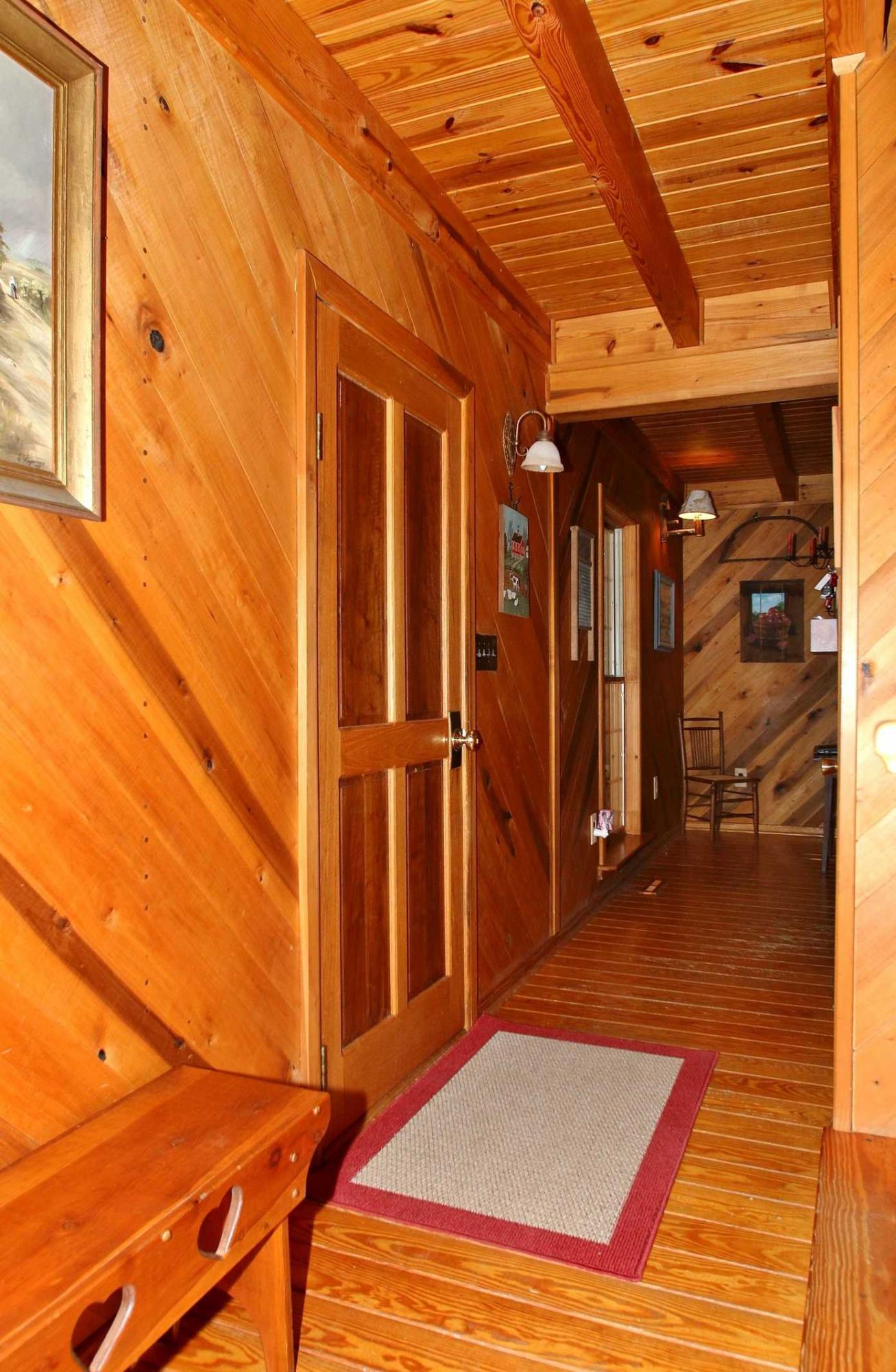 4050 Bonbrook Mill Road Boones Mill, VA 24065 - Photo 12 of 69 Foyer
