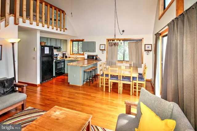 $339,000 | 198 Hood's Point Road, Basye, VA 22810