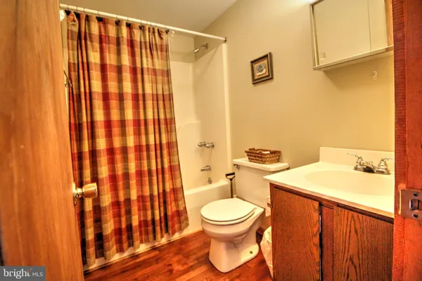 $339,000 | 198 Hood's Point Road, Basye, VA 22810