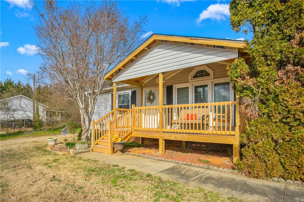 5636 Thom Road Mebane, NC 27302 - Photo 3 of 47 Gallery Image 3