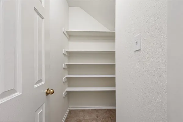 $1,900 | 16623 Newglen Lane, Houston, TX 77084