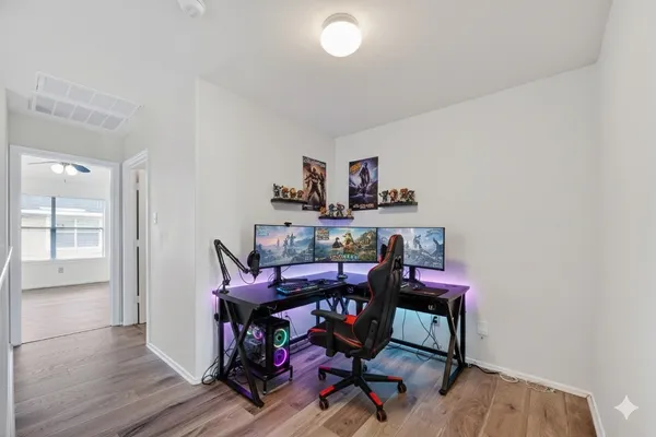 $1,900 | 16623 Newglen Lane, Houston, TX 77084