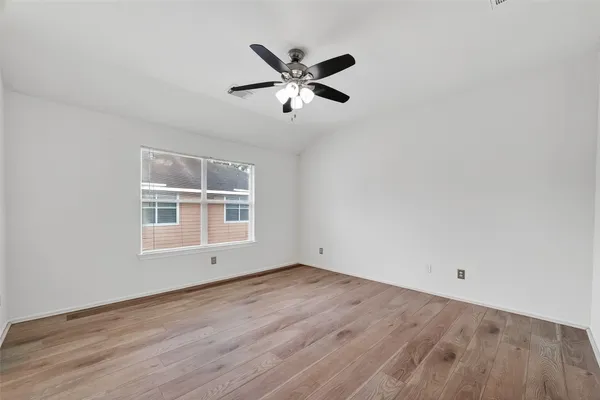 $1,900 | 16623 Newglen Lane, Houston, TX 77084