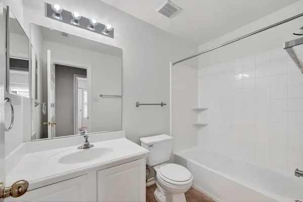 $1,900 | 16623 Newglen Lane, Houston, TX 77084