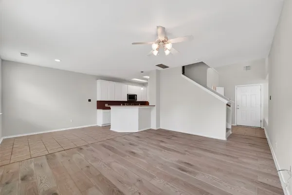 $1,900 | 16623 Newglen Lane, Houston, TX 77084