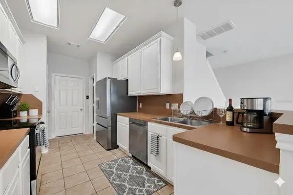 $1,900 | 16623 Newglen Lane, Houston, TX 77084