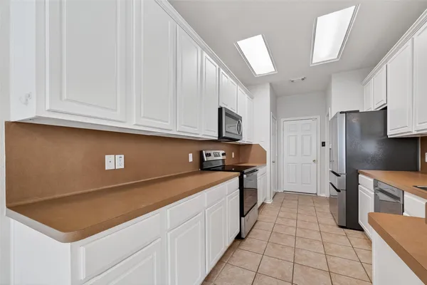 $1,900 | 16623 Newglen Lane, Houston, TX 77084