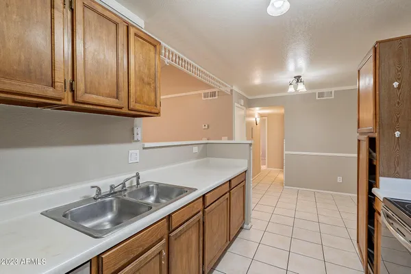 $1,450 | 1942 South Emerson, Unit 110, Mesa, AZ 85210