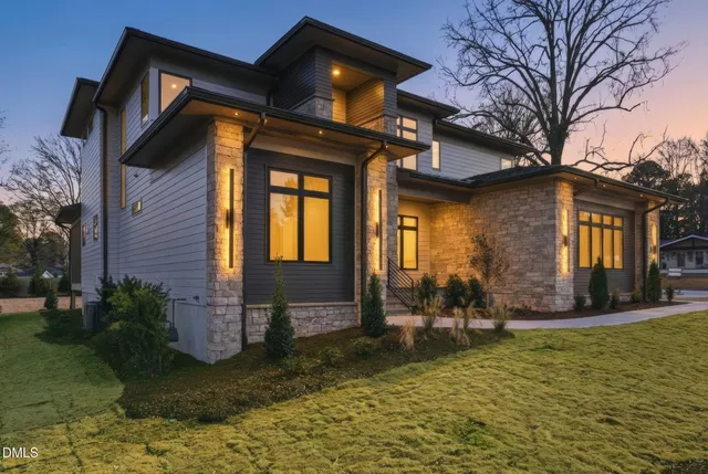 $2,390,000 | 403 Carolyn Court, Cary, NC 27511