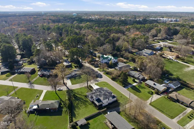 $2,390,000 | 403 Carolyn Court, Cary, NC 27511