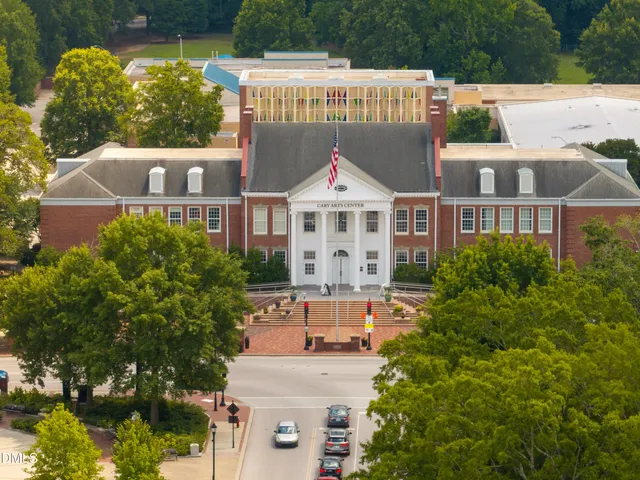 $2,390,000 | 403 Carolyn Court, Cary, NC 27511