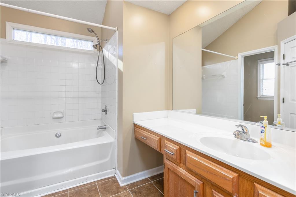 3308 Timberwolf Avenue High Point, NC 27265 - Photo 19 of 30 Primary Bath