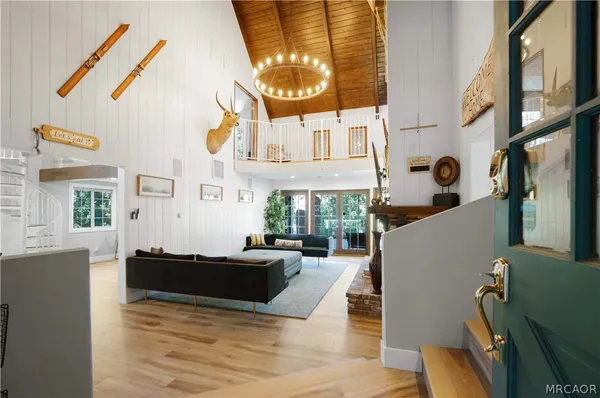 $950,000 | 135 Fairway Drive, Lake Arrowhead, CA 92352